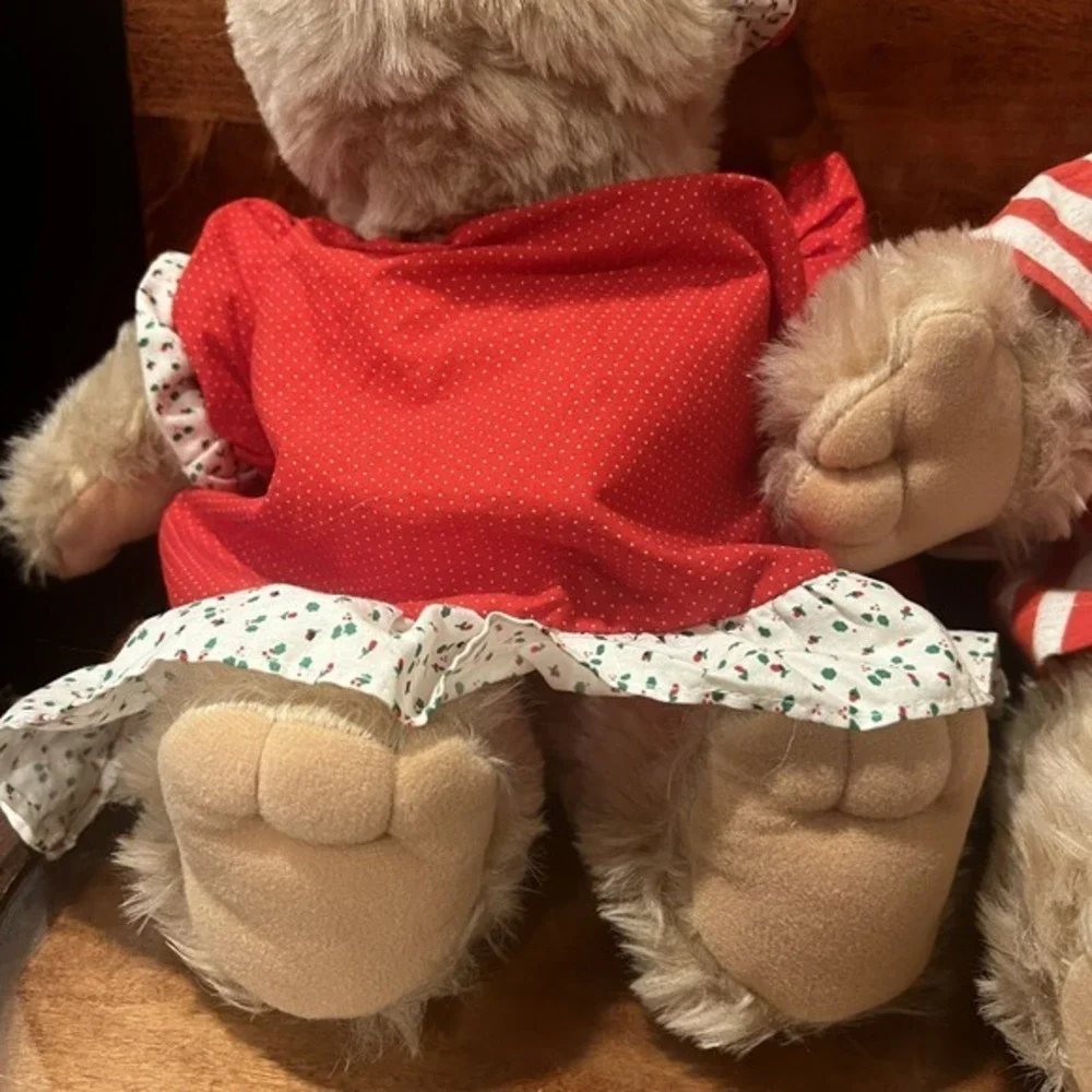 2 Vtg Graphics Intl.  Christmas MOM & POPPA Plush Stuffed 1985‎ Gowns & Caps!